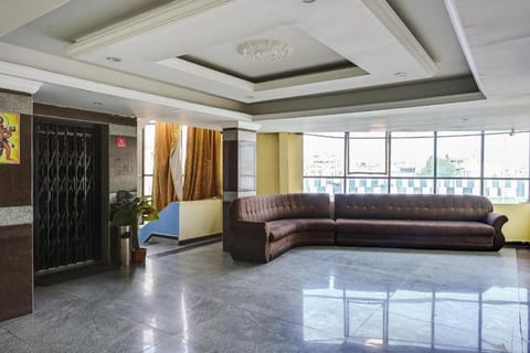 OYO Star Hotel Near Railway Station Vacation rental in Tirupati