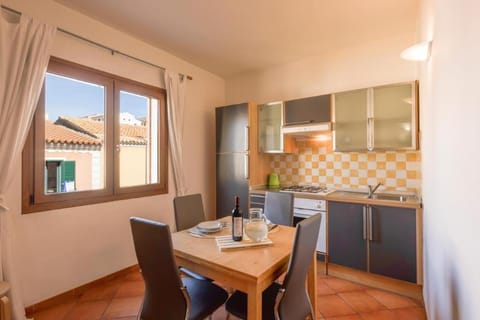 Relaxing Cristal Blu Studio sleeps 4 Vacation rental in Santa Teresa Gallura