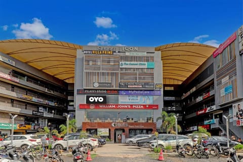 OYO Flagship Hotel Pm Villa Vacation rental in Vadodara