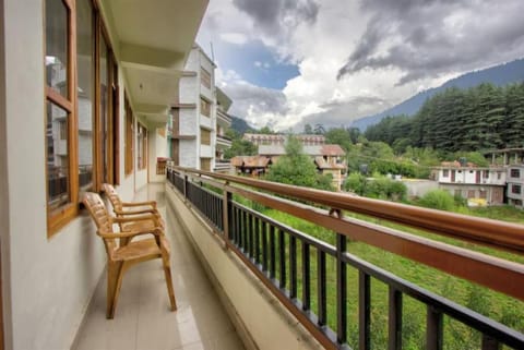 Goroomgo J J Regency Manali Vacation rental in Manali