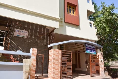 Goroomgo Caroline Homestay Bhubaneswar Vacation rental in Bhubaneswar