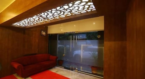 Hotel Samruddhi Comfort Stay - Airoli Vacation rental in Thane