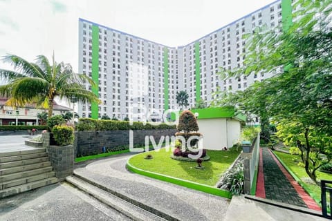 RedLiving Apartemen Green Lake View Ciputat - Aurora Rooms Vacation rental in South Jakarta City