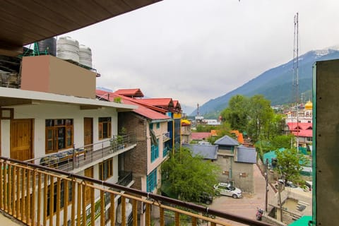 FabHotel Negis Shivalaya Vacation rental in Manali