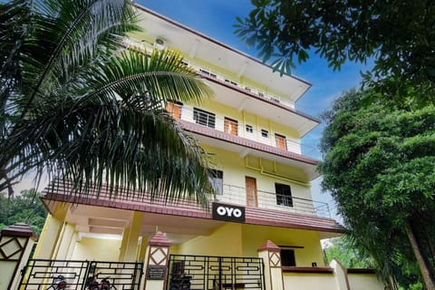 OYO Flagship Sri Balaji Guest House Vacation rental in Bhubaneswar