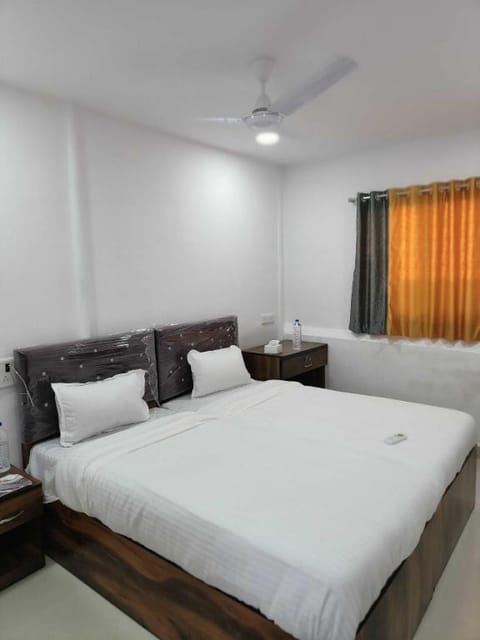 Deluxe United Corporate Homes Vacation rental in Thane