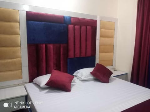 Noor INN Guest House Vacation rental in Lahore