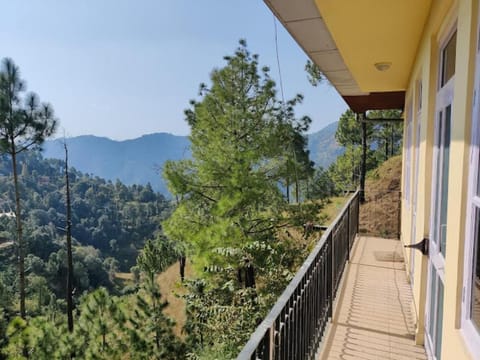 Goroomgo Sukh Dham Homestay Shimla Vacation rental in Shimla