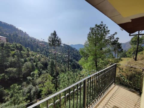 Goroomgo Sukh Dham Homestay Shimla Vacation rental in Shimla