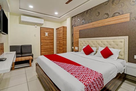 Hotel Aditya Grand Inn Vacation rental in Guntur