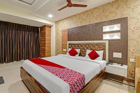 Hotel Aditya Grand Inn Vacation rental in Guntur