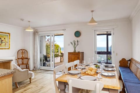 Penrose - Beach House with Direct Beach Access Vacation rental in Saundersfoot