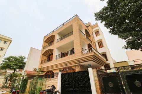 OYO 65521 Hotel Prashansha Palace Vacation rental in Varanasi