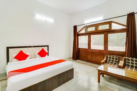 OYO 65521 Hotel Prashansha Palace Vacation rental in Varanasi