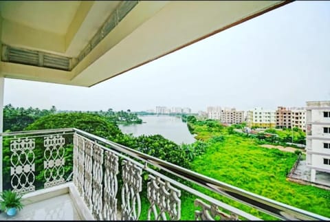 Goroomgo Jheel Mahal New Town West Bengal Vacation rental in Kolkata