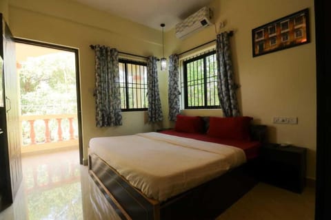 OYO Flagship Galaxy Guest House Vacation rental in Baga