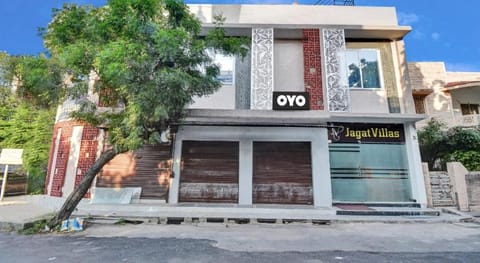 OYO Flagship Hotel Jagat Villa Vacation rental in Udaipur