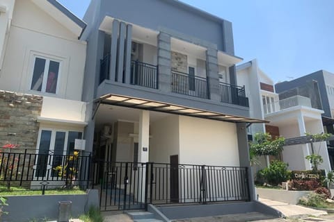 TwoSpaces Living at Panorama Eco Stay, Batu Malang Vacation rental in Batu