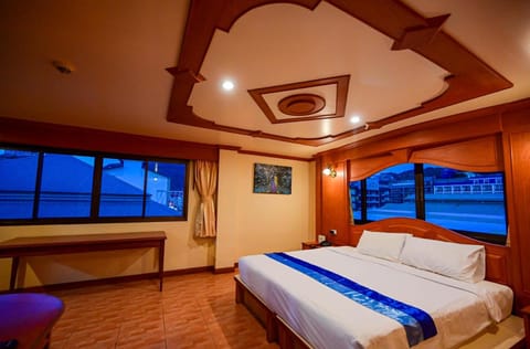 Tiger Complex Hotel Vacation rental in Patong