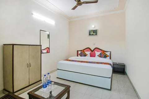 FabExpress HC Chandigarh Inn Vacation rental in Chandigarh