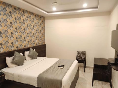 OYO Hotel R Square Vacation rental in Secunderabad