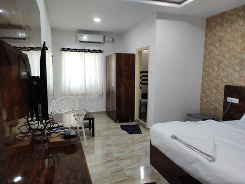 OYO Hotel R Square Vacation rental in Secunderabad