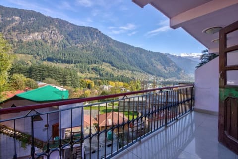 Goroomgo Jupiter Manali Vacation rental in Manali