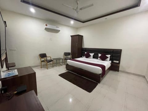 Hotel AS Royal Vacation rental in Agra