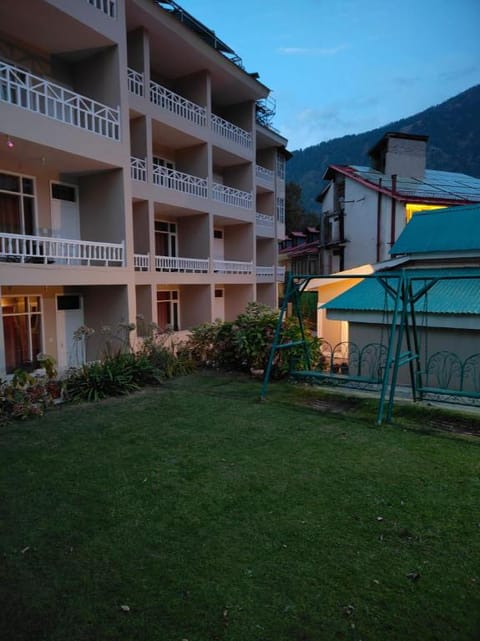 Goroomgo Hotel Conifer Manali Vacation rental in Manali