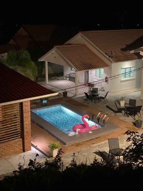 ROOMA KICHI PRIVATE POOL Vacation rental in Kedah