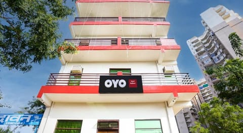 OYO Hotel Rajhans Vacation rental in Gurugram