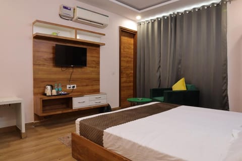 The Sandalwood Hotel Vacation rental in Gurugram