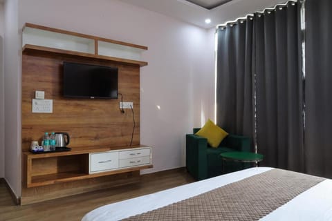 The Sandalwood Hotel Vacation rental in Gurugram