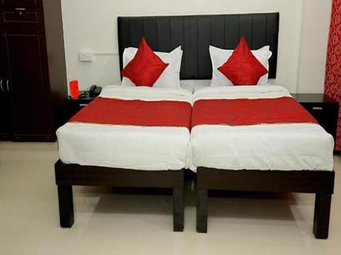 FabExpress Majestic Le Frank Vacation rental in Thiruvananthapuram