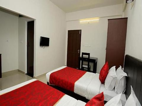 FabExpress Majestic Le Frank Vacation rental in Thiruvananthapuram