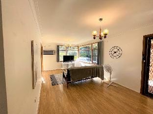 Campbelltown Holiday Home 3 Bed + Free Parking Casa de temporada in Campbelltown