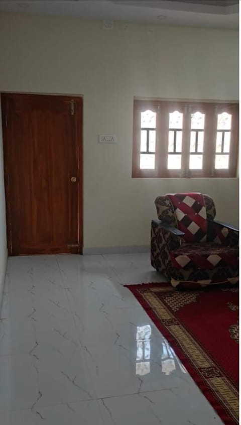 SAPPHIRE GUEST HOUSE On DAILY RENT FOR FAMILIES Vacation rental in Hyderabad