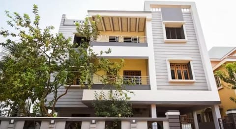 Goroomgo Mks Inn Bhubaneswar Vacation rental in Bhubaneswar