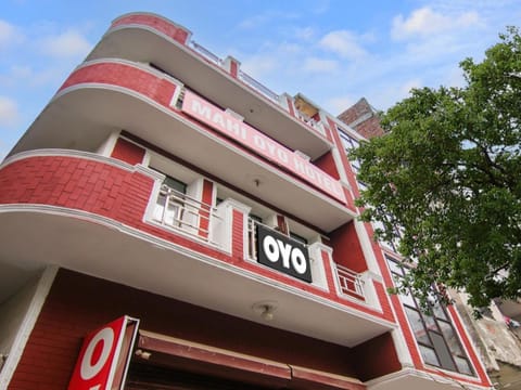 OYO 820361 Hotel Mahi Vacation rental in Noida