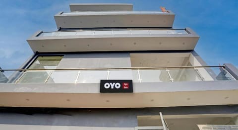 OYO JPS INN Vacation rental in Lucknow