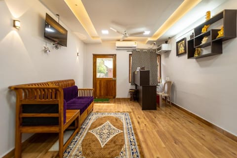 Lax Residency, White Town Vacation rental in Puducherry