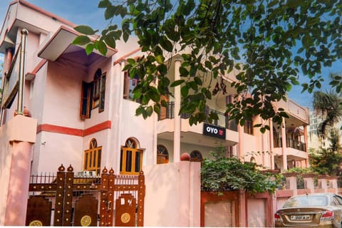 OYO H.B Paying Guest House Vacation rental in Varanasi