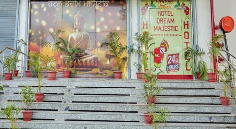 OYO Hotel Dream Majestic Vacation rental in Chandigarh