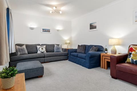 Kittiwake - Short Walk to Beach and Village Vacation rental in Saundersfoot