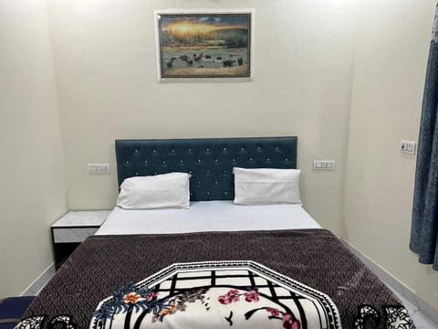 OYO Hotel Friends Vacation rental in Chandigarh