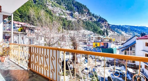 FabHotel Elavali Valley Vacation rental in Manali