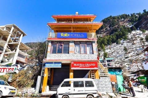 FabHotel Mayra Grand Vacation rental in Manali