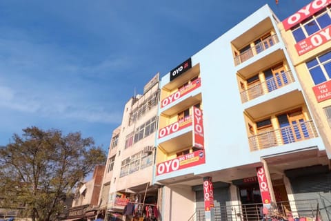 OYO Hotel Big Tree Vacation rental in Noida