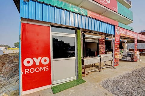 OYO Chawla's Hotel & Restaurant Vacation rental in Gurugram