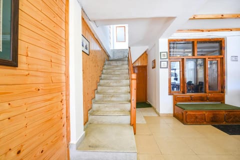 FabHotel Kanchnikoot Vacation rental in Manali